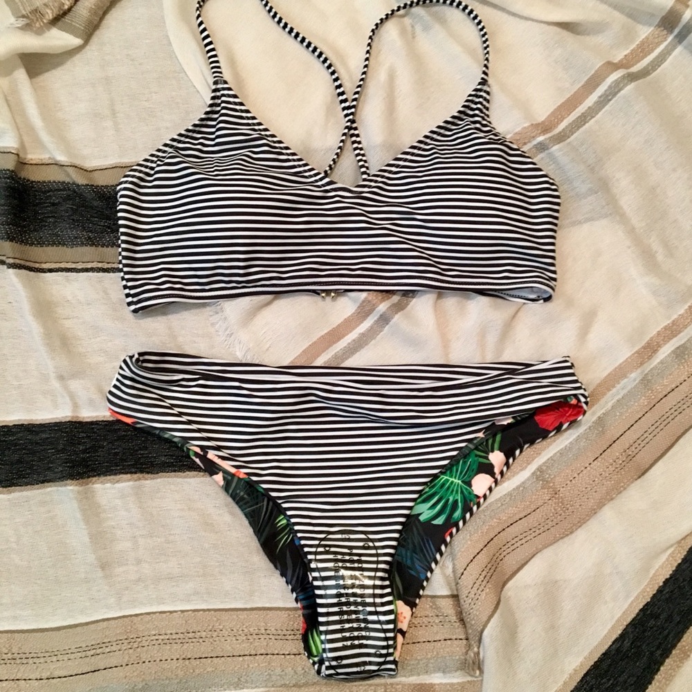Floral Striped Bikini - Picture 3 of 4